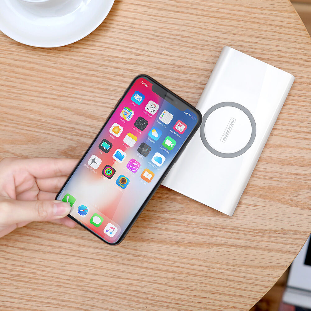NILLKIN външна батерия 10000mAh с безжично зареждане - бяла