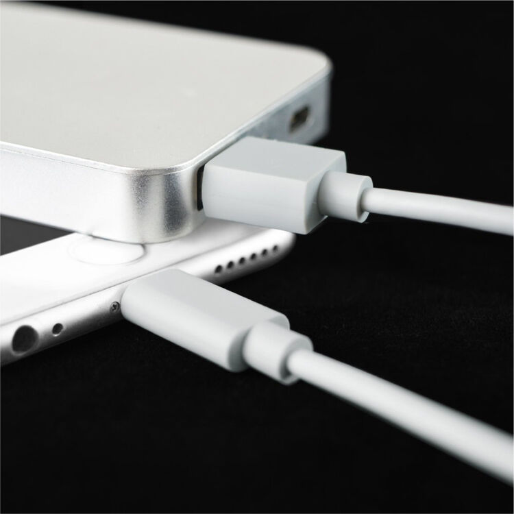 OPSO lightning кабел за синхронизиране и зареждане с MFi сертификат за Apple iPhone / iPad / iPod - бял - 2m