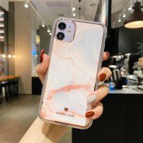Удароустойчив кейс с мраморен мотив за iPhone 11 Pro Max - светъл корал