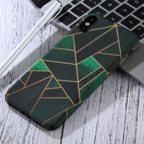 Кейс за Apple iPhone XS / iPhone X светещ в тъмното - зелен геометричен мотив