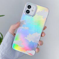 Метален кейс с облаци за iPhone 11 Pro Max - бял