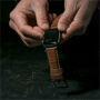 Nomad Horween Traditional кожена каишка за Apple Watch Ultra 49mm / 46mm / 45mm / 44mm / 42mm - черна закопчалка