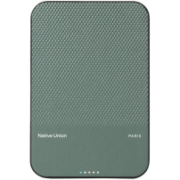 Native Union (Re)Classic безжична MagSafe powerbank с USB-C порт - 5 000 mAh - зелена