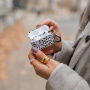 Burga калъф с дизайн и карабинер за AirPods Pro 3 - Almond Latte